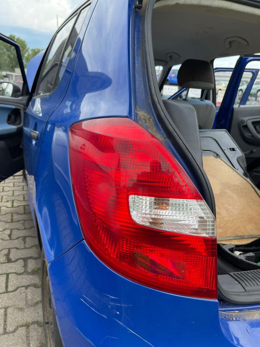 Skoda Fabia II 5J 5-Türer original Rücklicht Rückleuchte links BJ09